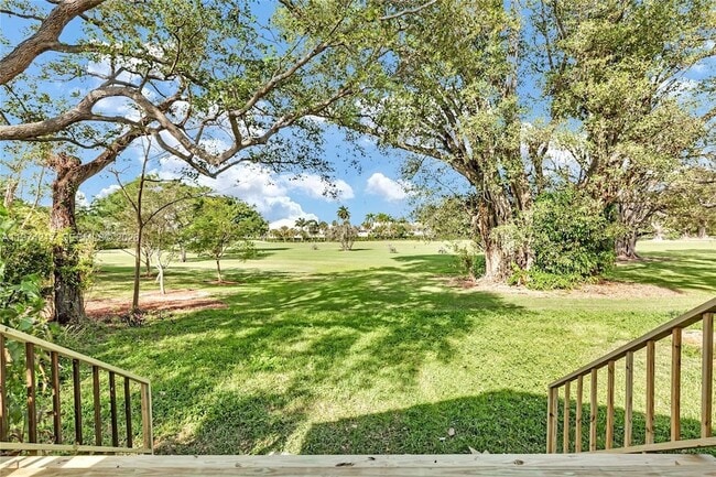 Photo - 667 NE 105th St