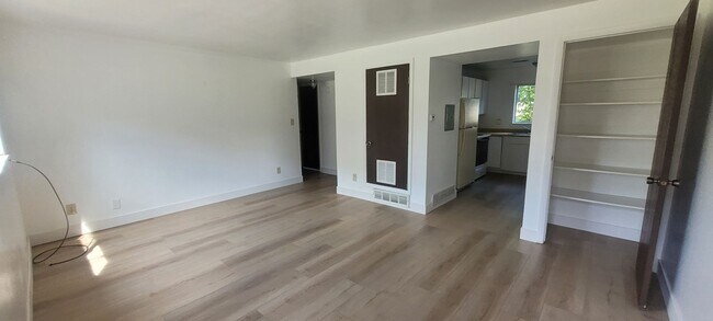 2 Bedroom Unit in Provo - 2 Bedroom Apartment Unit in Provo Unit 10