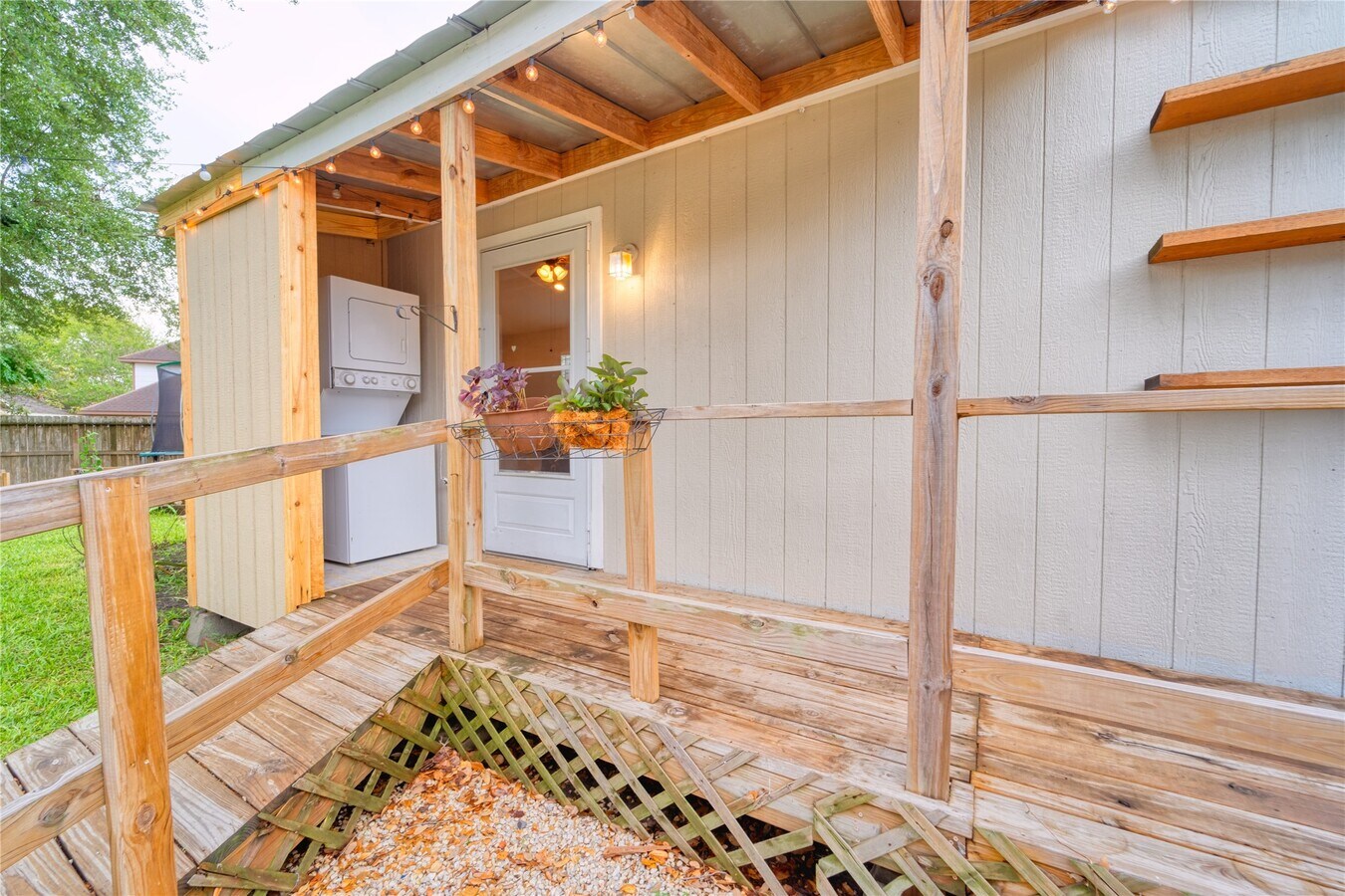 Photo - 6951 Leandra Dr