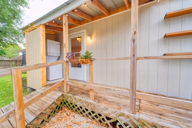 Building Photo - 6951 Leandra Dr Rental