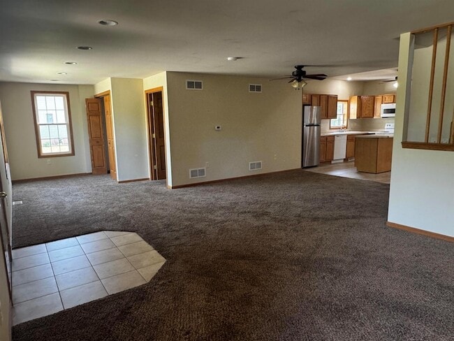 Photo - 154 River Rd