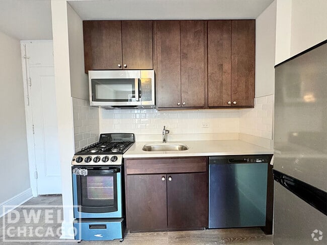 Building Photo - 3333 W Diversey Ave Unit S Rental