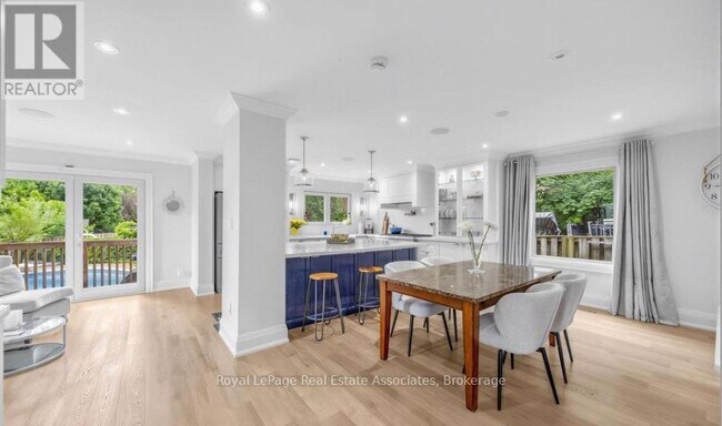 Photo - 6760 Dolmage Ct