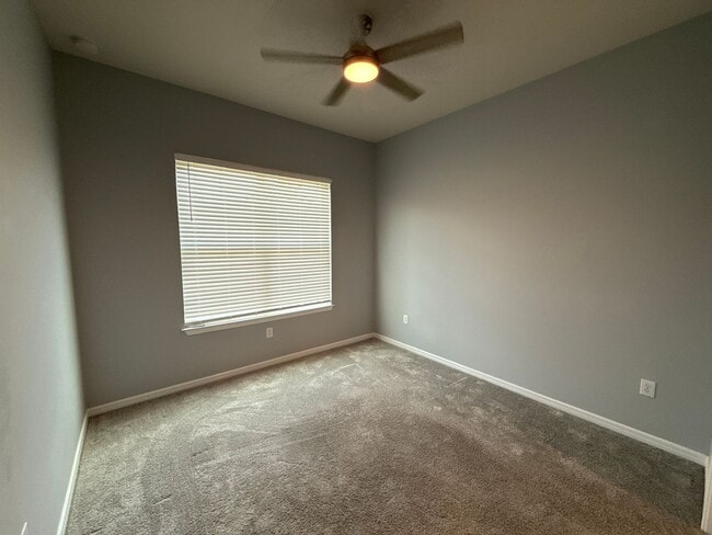 Photo - ***Amazing 5-bedroom, 4-bathroom, home available now***