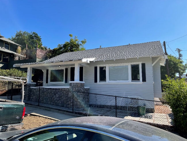 Building Photo - 2510 Elsinore St