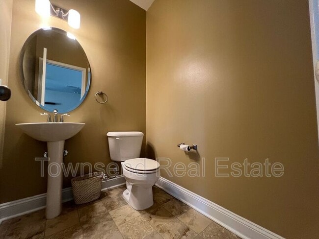 Photo - 4411 Low Oak Ct