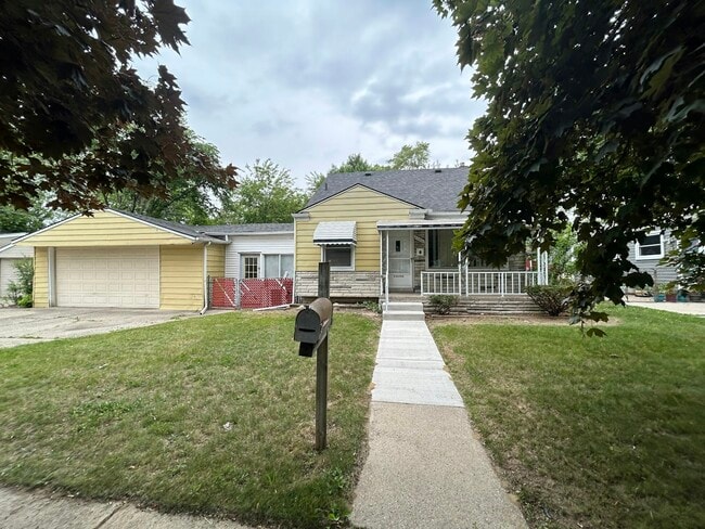 Building Photo - 20501 Wakenden St Rental