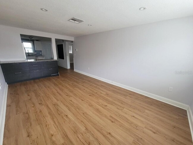 Photo - 6907 Forest Ave