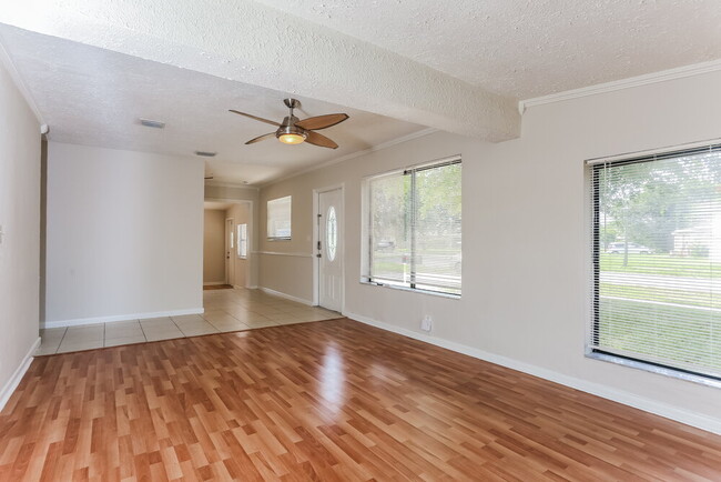 Photo - 3880 Jackson Blvd