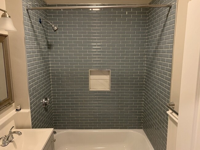 Photo - 15-17-17 Lorna Rd