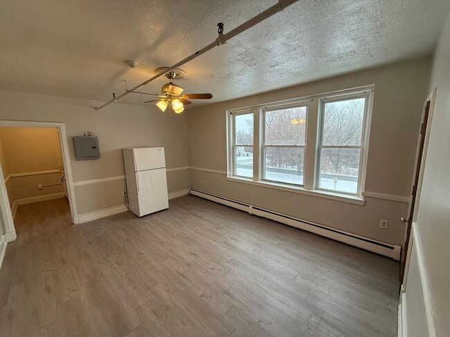 Photo - 423 Pelham St Unit 8