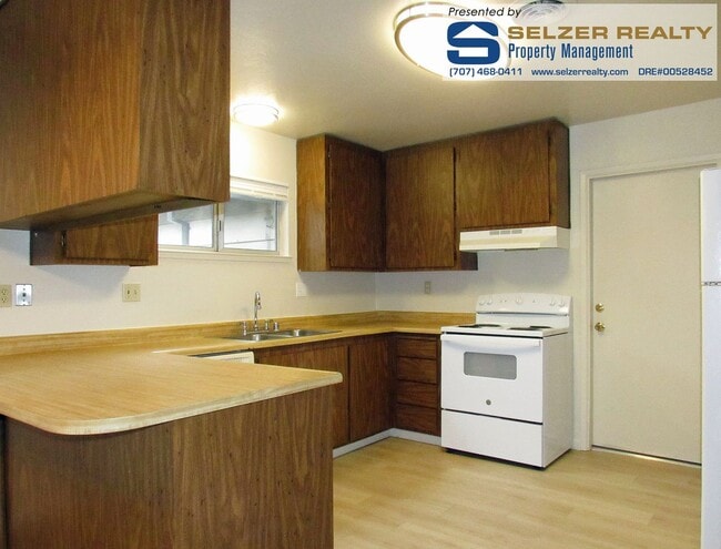 Photo - 340-344 El Rio Ct