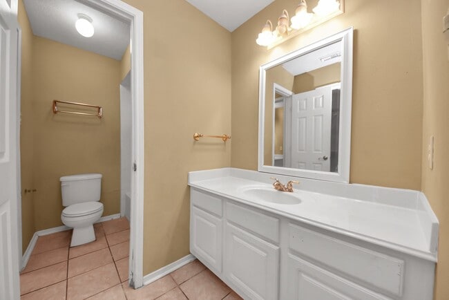 Photo - 23003 Governorshire Dr