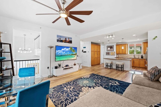 Photo - 2001 Coral Heights Blvd