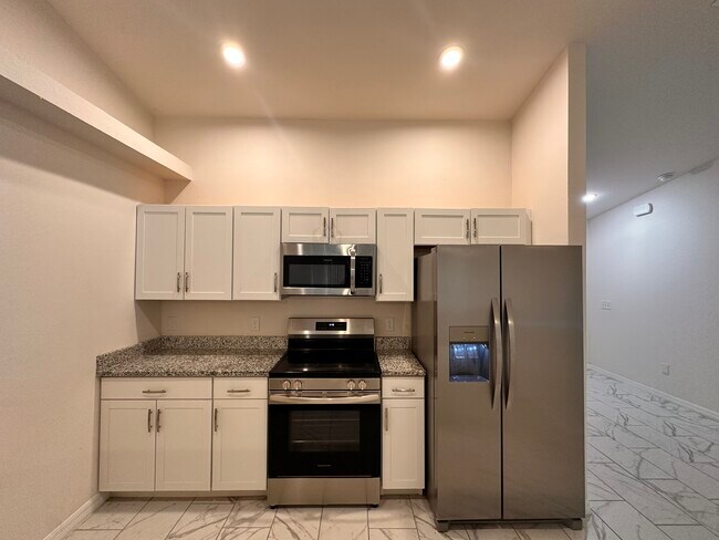 Photo - 528 SE 4th Terrace