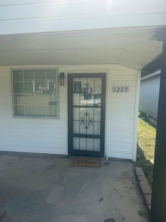 Photo - 1225 Buckley Ave