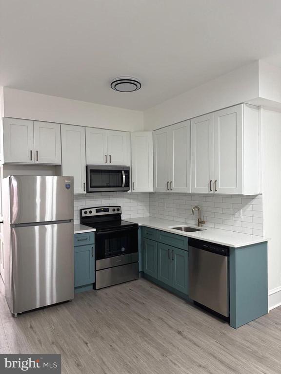 Photo - 433 W Bringhurst St Unit 1