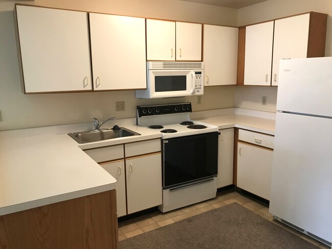 Photo - 7606 Westward Way