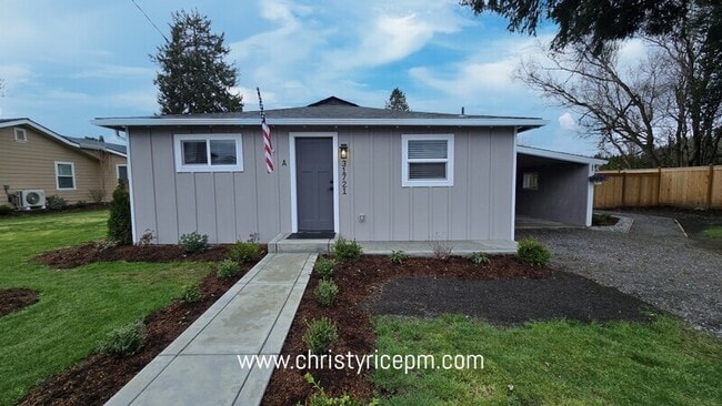 Photo - 31721 W Commercial St Unit A