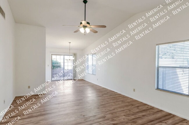 Photo - 676 W Cassidy Pl