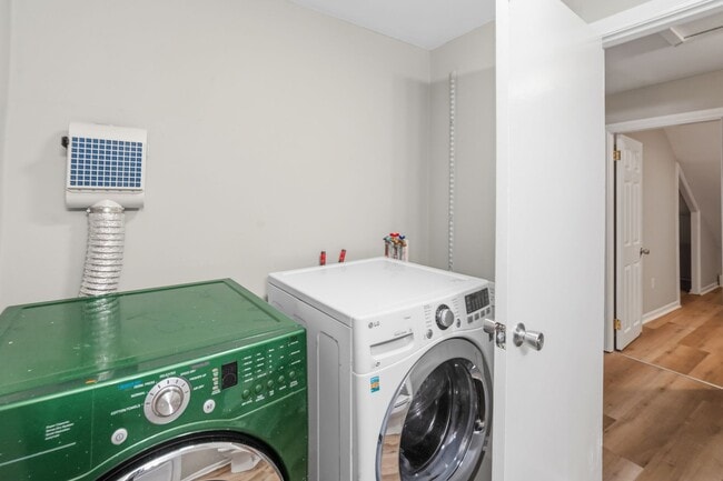 Photo - 1-3 Oak St Unit 2R