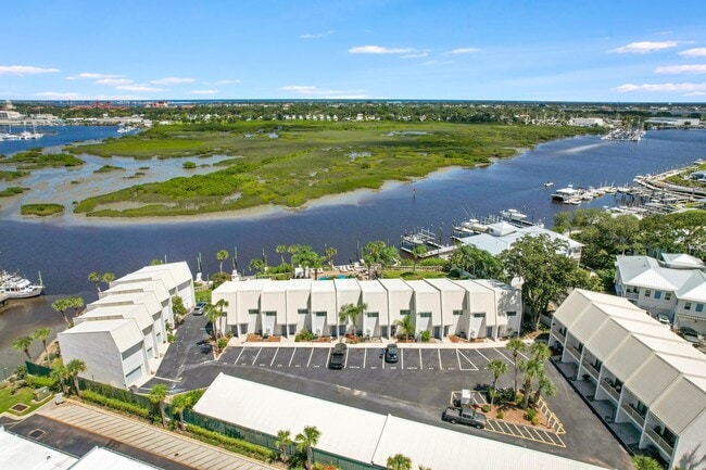 Building Photo - 925 S Ponce De Leon Blvd Rental