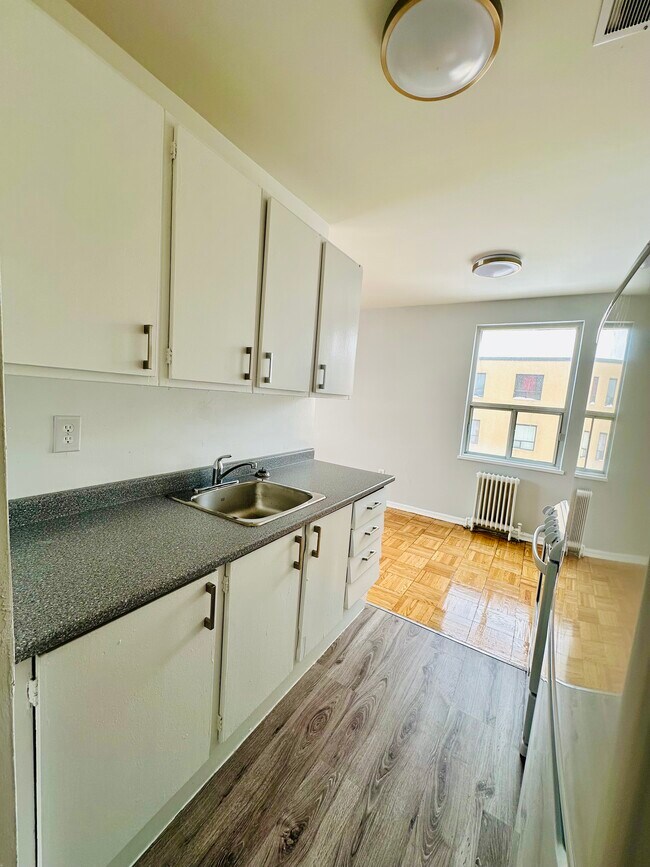 Photo - 1491 WILSON APARTMENTS