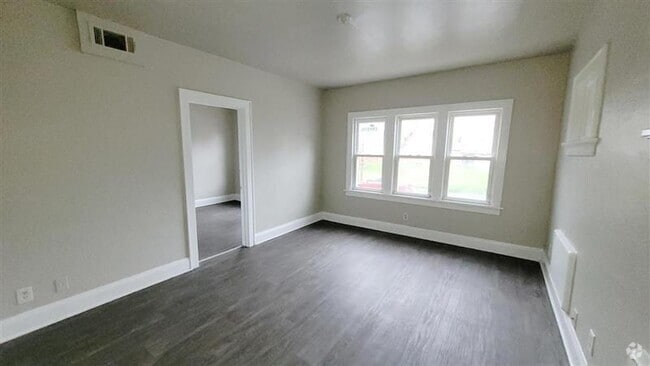 Building Photo - 2491 S 7th St Rental