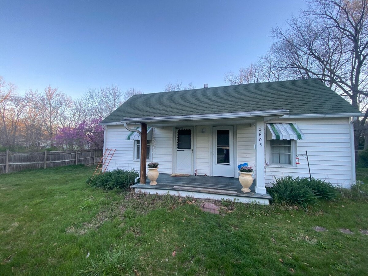 Convenient 2BR Rental Near Amenities: Your Ideal Home Awaits! - Convenient 2BR Rental Near Amenities: Your Ideal Home Awaits!