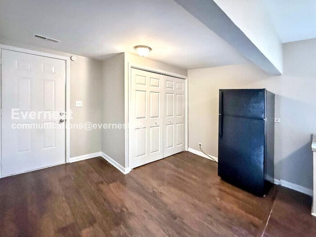 Photo - 318 Oregon St