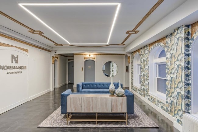 Lobby - Normandie Apartments