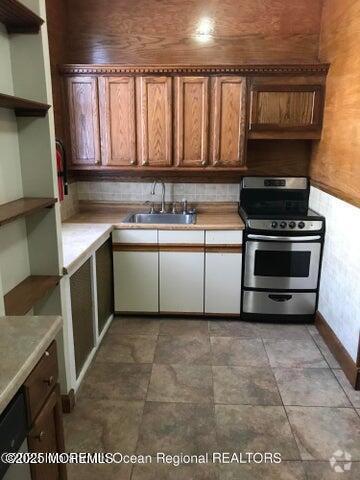 Building Photo - 171 Lincoln Ave Rental