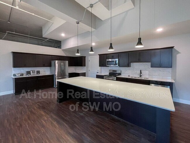 Photo - 1409 N Washington Ave Unit 1B