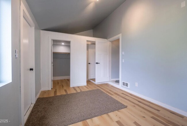 Building Photo - 432 N Yodel Ln Unit 1 Rental