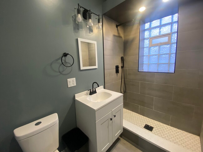 Photo - 1845 S Springfield Ave Unit 2