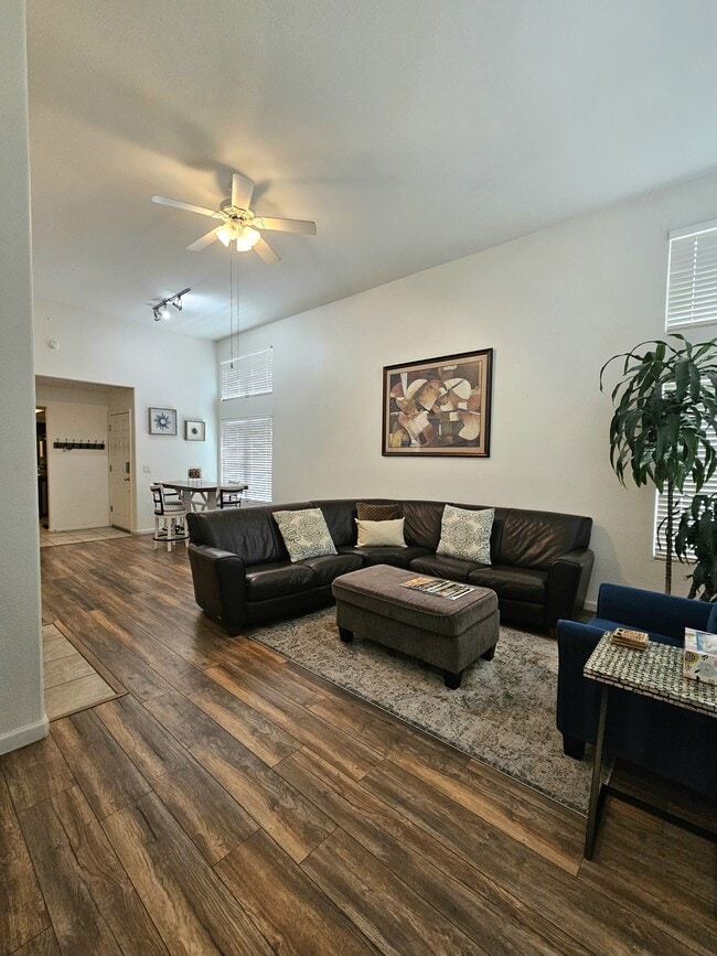 Photo - 5855 N Kolb Rd
