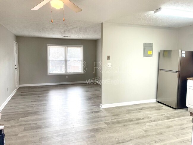 Photo - 133 Appleton Blvd Unidad C
