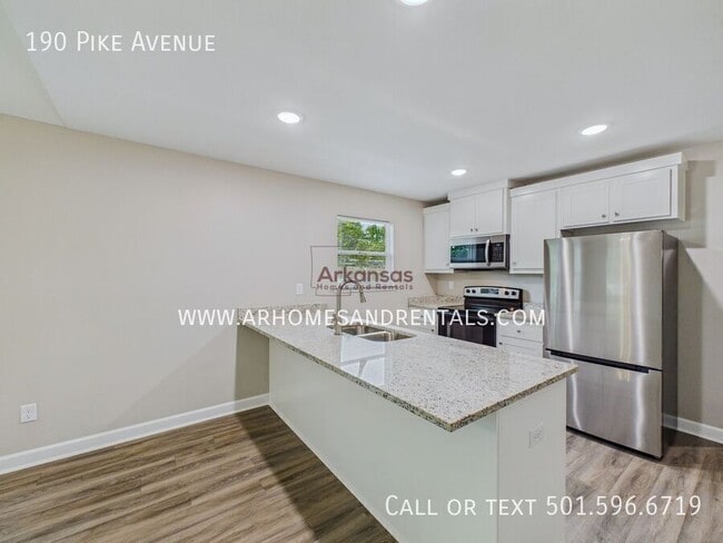 Photo - 190 Pike Ave