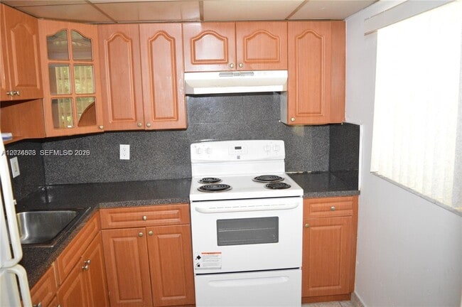 Building Photo - 15600 NW 7th Ave Unit 216