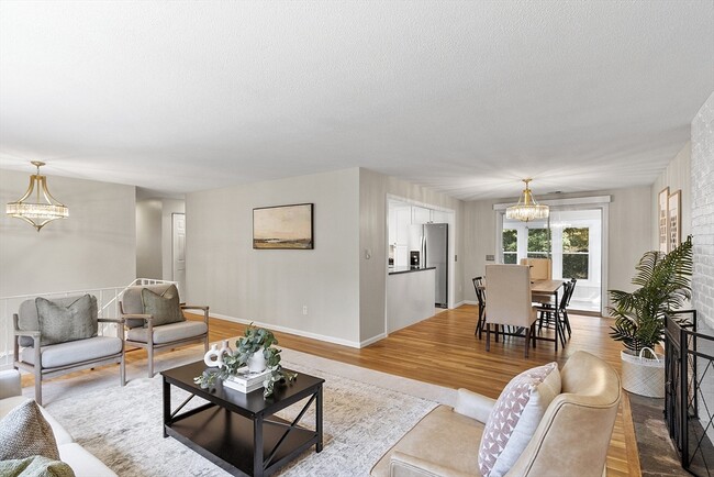 Photo - 1022 Pleasant St