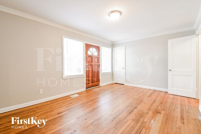 Photo - 718 Pegg Rd SW