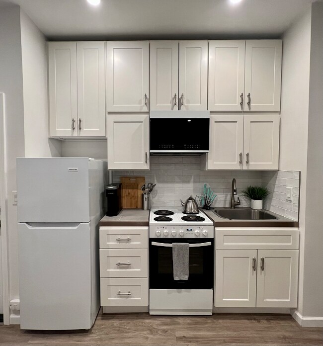 Photo - 8489 Larch Ave Unit B