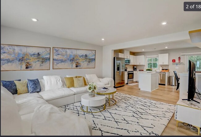 Photo - 1001 Cyprus Ct