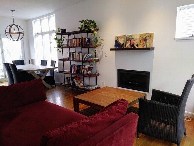 Photo - 147 Cushing St
