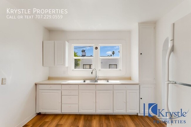 Photo - **Presented exclusively through Krystle Pr... Unit C