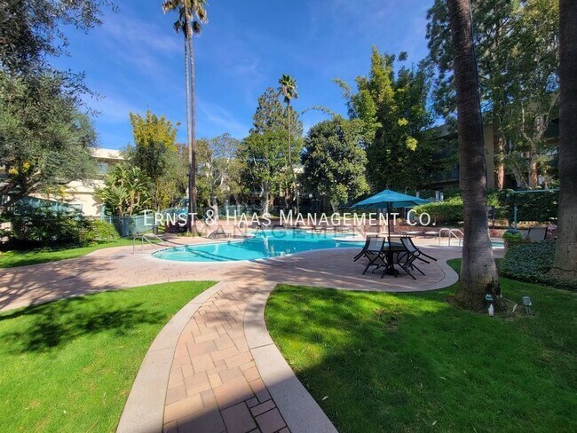 Photo - 576 N Bellflower Blvd Unidad #237