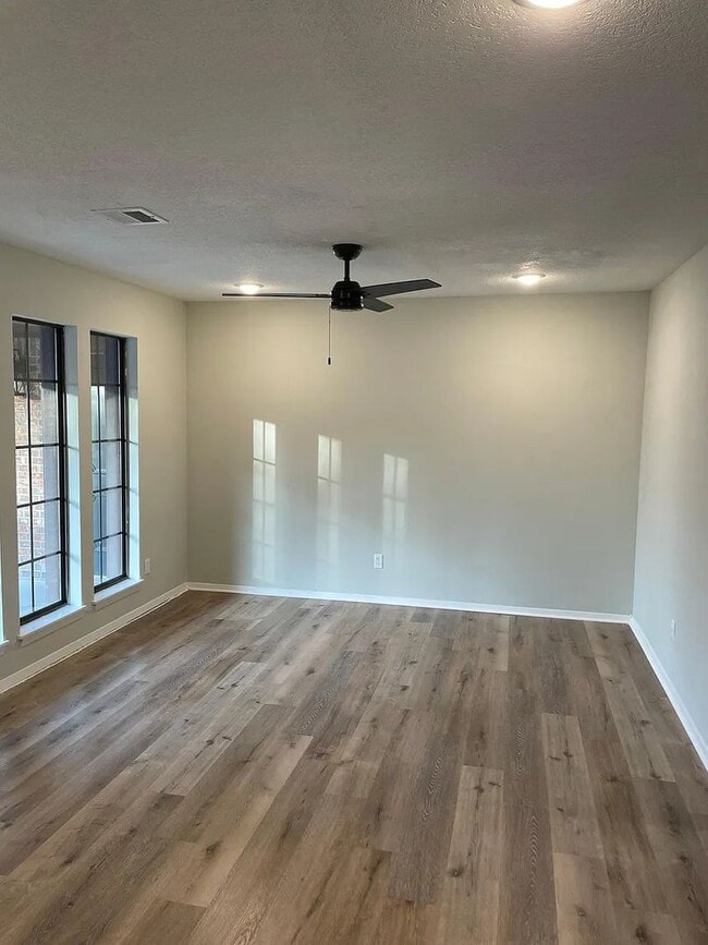 Photo - Perfect 2 Bedroom, 1 Bathroom!