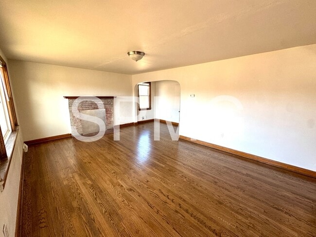 Photo - 2757 Meadowview Dr NW