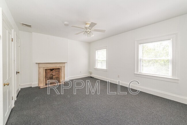 Photo - 146 Sussex St Unit 3