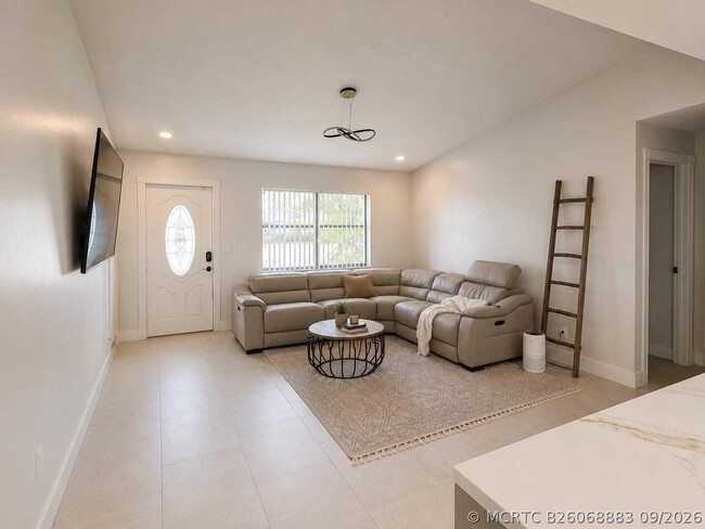 2707 Starwood Cir